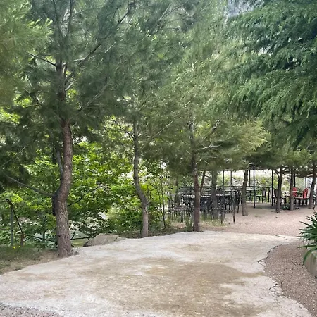 Bovilla Canyon Hotel