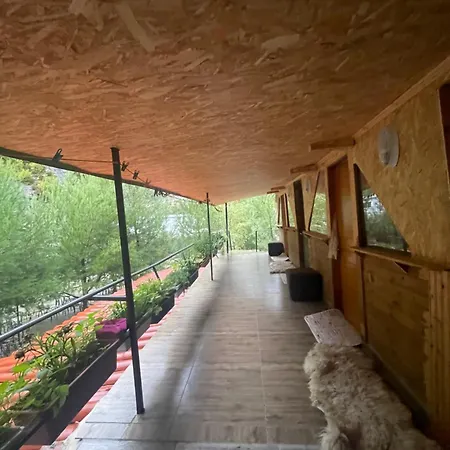 Hotel Bovilla Canyon Tirana