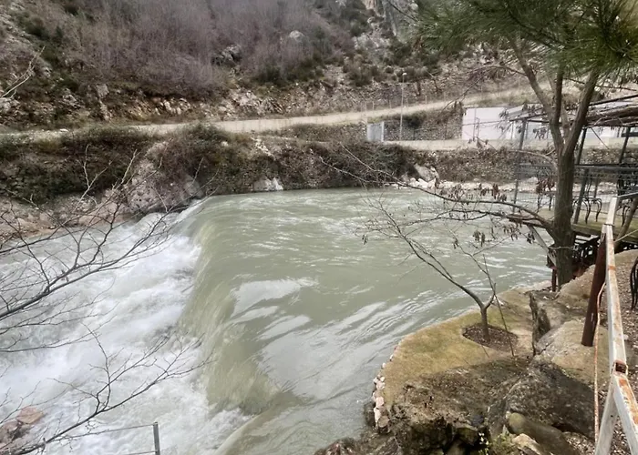 Bovilla Canyon Tirana