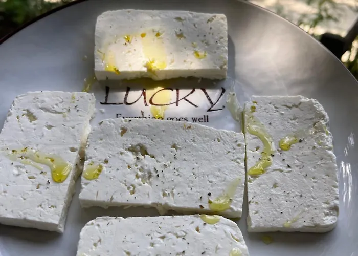 Отель Bovilla Canyon Тирана