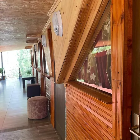 Bovilla Canyon 酒店 地拉那