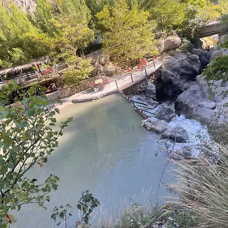 Bovilla Canyon Hotel