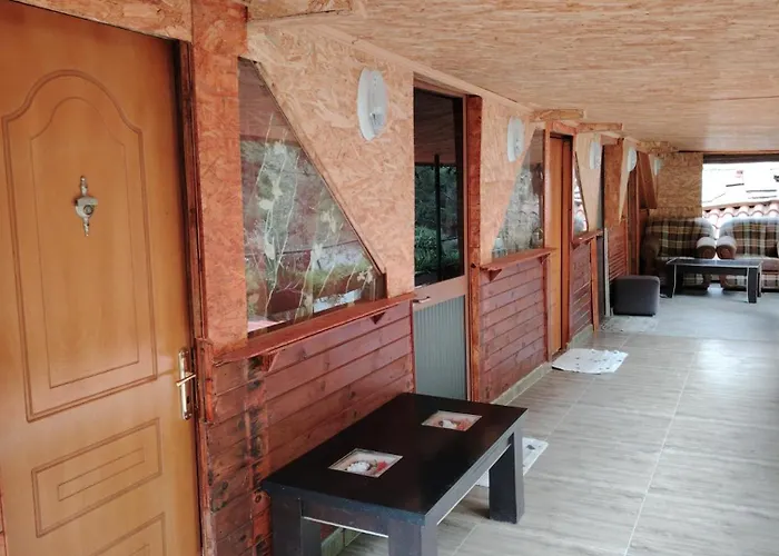 Hotell Bovilla Canyon Tirana