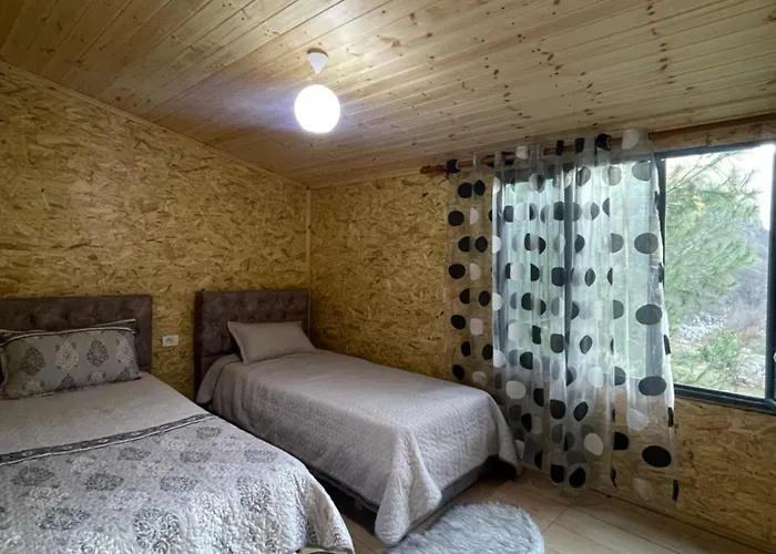 Bovilla Canyon Tirana