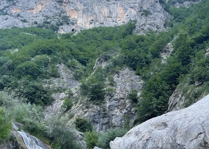 Bovilla Canyon Tirana
